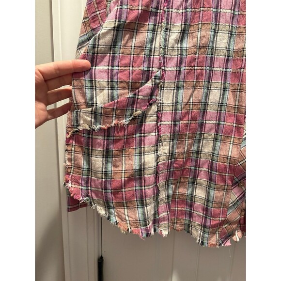 New Easel Plaid Oversized Top - Picture 2 of 8